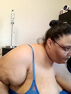 Snapshot of SexyBBW10790 chatting on October 2025 09:22:01 PM SexyBBW10790 online show from October 2025 09:22:01 PM