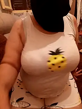 Snapshot of mayakhalyfaa chatting on September 2025 09:42:02 AM mayakhalyfaa online show from September 2025 09:42:02 AM