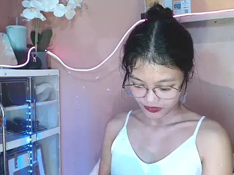 skinny gracie online show from November 2025 03:06:02 PM