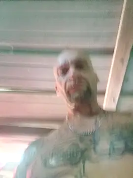 ShawnandDani7074 online show from April 2026 06:00:01 PM