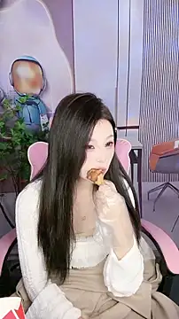 Snapshot of CAICAI_BABY chatting on November 2025 05:39:02 AM CAICAI BABY online show from November 2025 05:39:02 AM