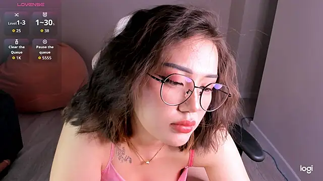 Momo Ayase  online show from September 2025 02:19:01 PM