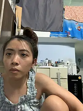 Snapshot of Minee1202 chatting on April 2026 12:42:01 AM Minee1202 online show from April 2026 12:42:01 AM