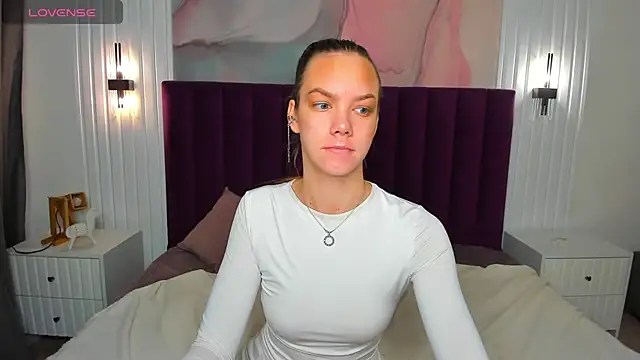 Vickie Smith online show from November 2025 12:49:02 AM