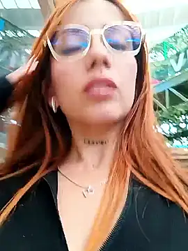 Alis xxx online show from October 2025 07:00:01 PM