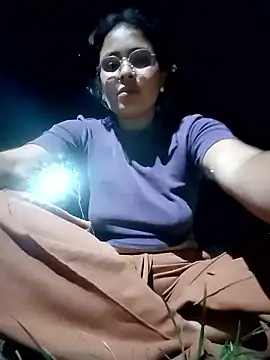 Lily-o online show from January 2026 02:05:02 AM