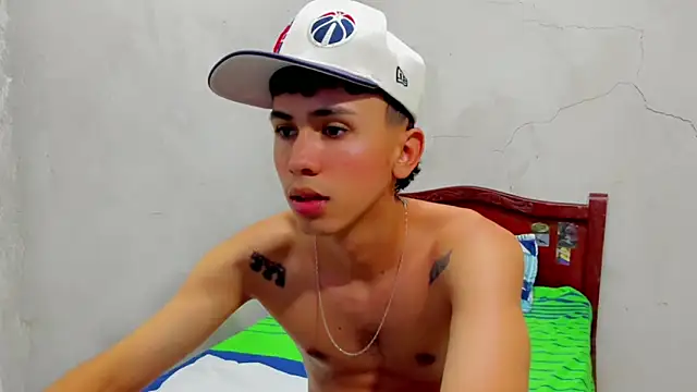 Snapshot of Damien_444 chatting on October 2025 07:19:01 AM Damien 444 online show from October 2025 07:19:01 AM