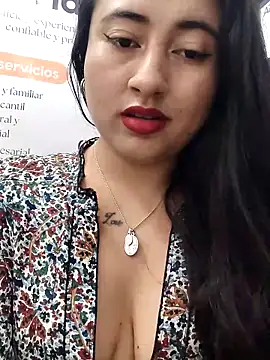 Snapshot of AMATISTA__16 chatting on May 2026 12:22:02 PM AMATISTA 16 online show from May 2026 12:22:02 PM