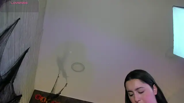 marian  stone online show from November 2025 06:18:01 PM