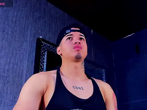 Snapshot of rocoo_santos chatting on June 2026 06:07:02 PM rocoo santos online show from June 2026 06:07:02 PM
