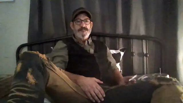 FoxnMouse online show from October 2025 06:56:02 AM