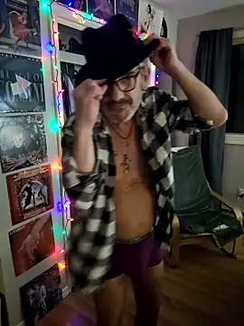 FoxnMouse online show from December 2025 10:16:01 PM