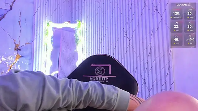 Naomy tay1 online show from March 2026 02:28:01 AM