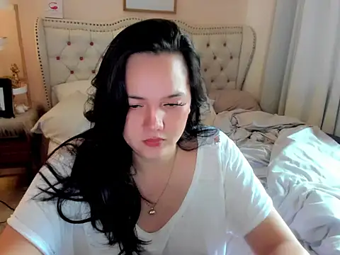 Snapshot of SweetHoney369 chatting on February 2026 07:41:02 AM SweetHoney369 online show from February 2026 07:41:02 AM