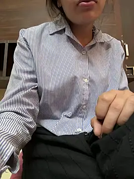 Snapshot of modelnishu chatting on February 2026 01:54:01 AM modelnishu online show from February 2026 01:54:01 AM