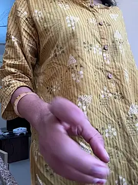 Snapshot of modelnishu chatting on February 2026 02:40:02 AM modelnishu online show from February 2026 02:40:02 AM