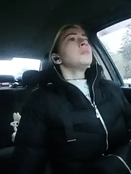 Reina Cummings online show from November 2025 05:29:01 AM