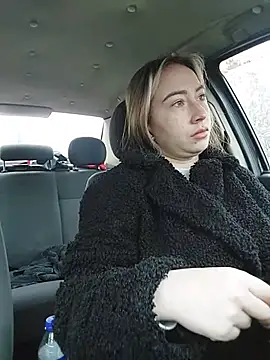 Reina Cummings online show from February 2026 06:18:02 AM