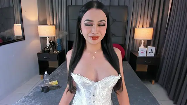 Snapshot of MiaMow chatting on May 2026 06:04:02 PM MiaMow online show from May 2026 06:04:02 PM