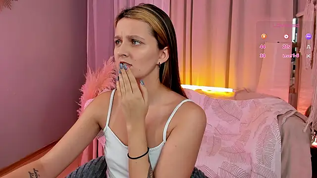 LilLisa online show from November 2025 04:29:01 PM