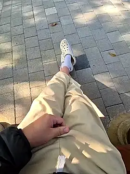 starvingo2002 online show from November 2025 04:34:01 AM