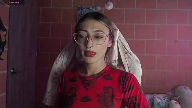 Snapshot of Andrea_camilaaa chatting on October 2025 06:19:01 PM Andrea camilaaa online show from October 2025 06:19:01 PM