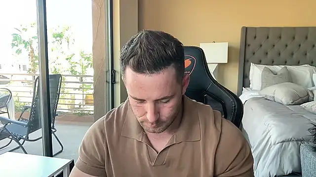 brettmycles28 online show from September 2025 09:18:01 PM