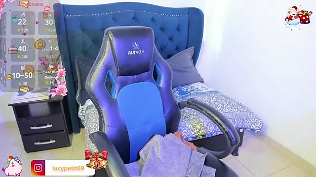 LucyPetit online show from December 2025 12:46:02 PM