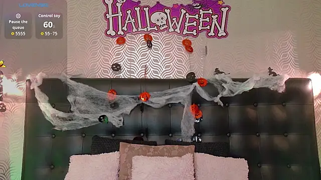 Sharonevanss  online show from October 2025 08:25:01 PM