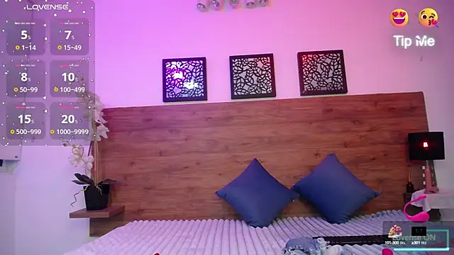 AlexandraCambell online show from September 2025 07:48:01 PM