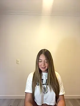 Zara Ross online show from October 2025 11:13:01 PM