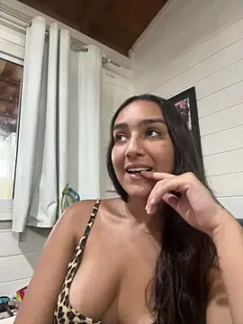 Snapshot of hannahhotwife chatting on April 2026 07:59:02 PM hannahhotwife online show from April 2026 07:59:02 PM