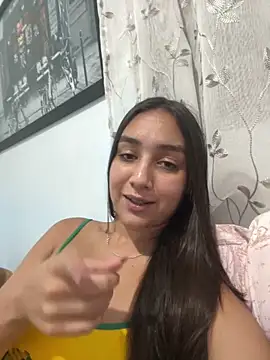 Snapshot of hannahhotwife chatting on June 2026 03:13:02 AM hannahhotwife online show from June 2026 03:13:02 AM