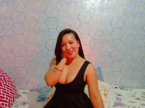 Snapshot of cherrymoves chatting on February 2026 01:13:02 AM cherrymoves online show from February 2026 01:13:02 AM
