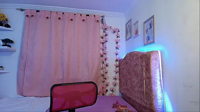 evansweett7 online show from January 2026 12:27:01 AM