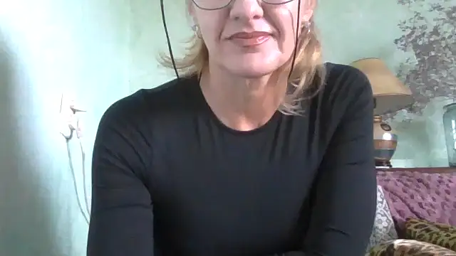 Snapshot of TianaQLove chatting on October 2025 11:20:02 AM TianaQLove online show from October 2025 11:20:02 AM