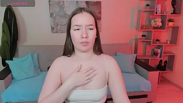 Snapshot of DaniCutie chatting on February 2026 11:28:02 AM DaniCutie online show from February 2026 11:28:02 AM