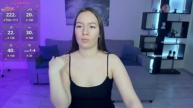 Snapshot of DaniCutie chatting on February 2026 11:32:02 AM DaniCutie online show from February 2026 11:32:02 AM