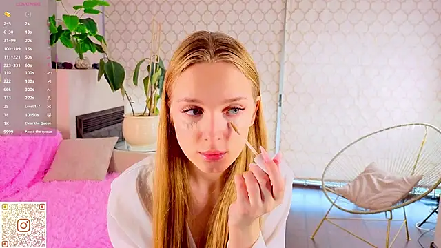 CindyGreen online show from October 2025 06:23:02 AM