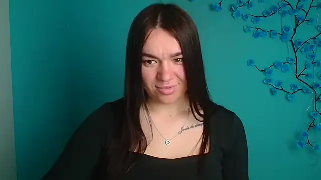 Lola Saymyname online show from April 2026 11:08:01 AM