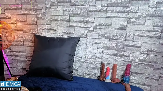 Jessi Walker online show from December 2025 03:03:02 AM