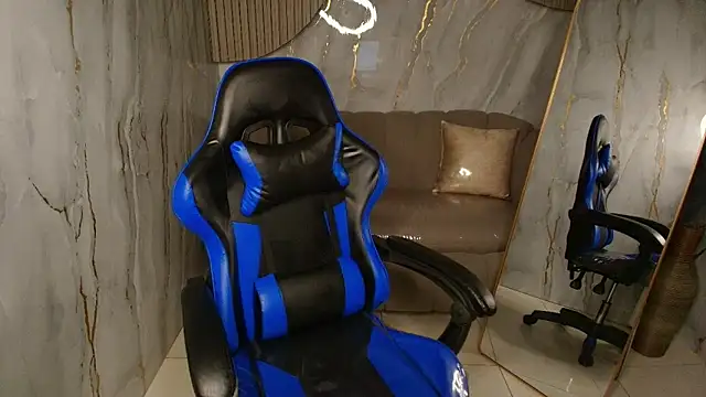 martina1 r online show from September 2025 12:49:02 PM