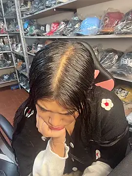 Snapshot of GiaDuque chatting on February 2026 09:32:02 AM GiaDuque online show from February 2026 09:32:02 AM