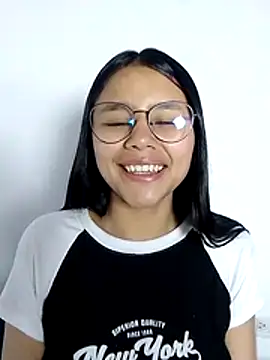 Snapshot of SofieLove_01 chatting on February 2026 08:02:01 AM SofieLove 01 online show from February 2026 08:02:01 AM