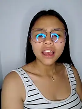 Snapshot of SofieLove_01 chatting on February 2026 07:57:02 AM SofieLove 01 online show from February 2026 07:57:02 AM