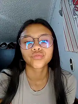 SofieLove 01 online show from March 2026 07:25:02 AM