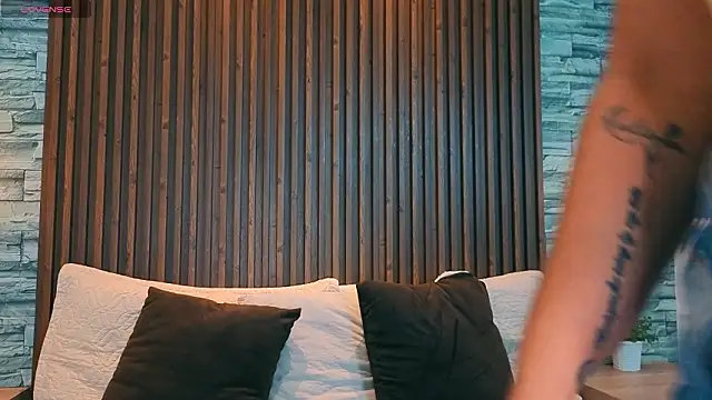 leilapons online show from March 2026 05:08:02 PM