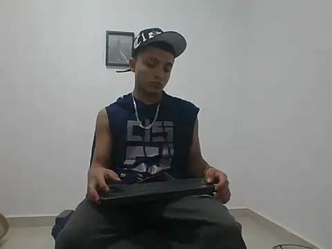 Snapshot of yissus_20_ chatting on November 2025 04:35:01 AM yissus 20 online show from November 2025 04:35:01 AM