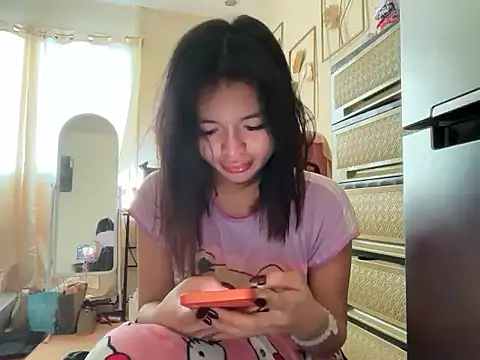 Snapshot of Sweetcummer_laura chatting on January 2026 12:49:02 AM Sweetcummer laura online show from January 2026 12:49:02 AM