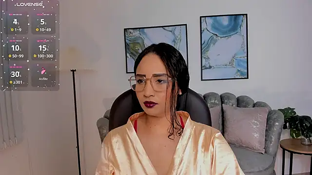 Snapshot of Sharon_breezee chatting on October 2025 03:49:02 AM Sharon breezee online show from October 2025 03:49:02 AM